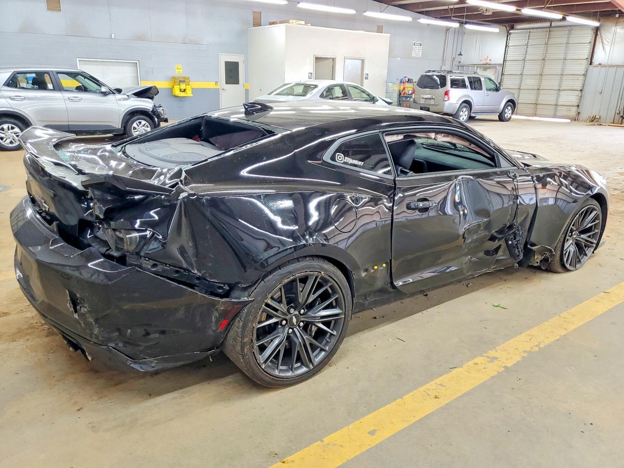 2019 Chevrolet Camaro Zl1 - Фото 3
