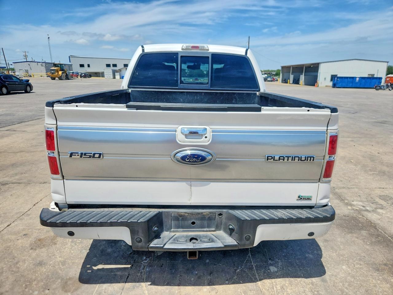 2010 Ford F150 Supercrew - Image 6