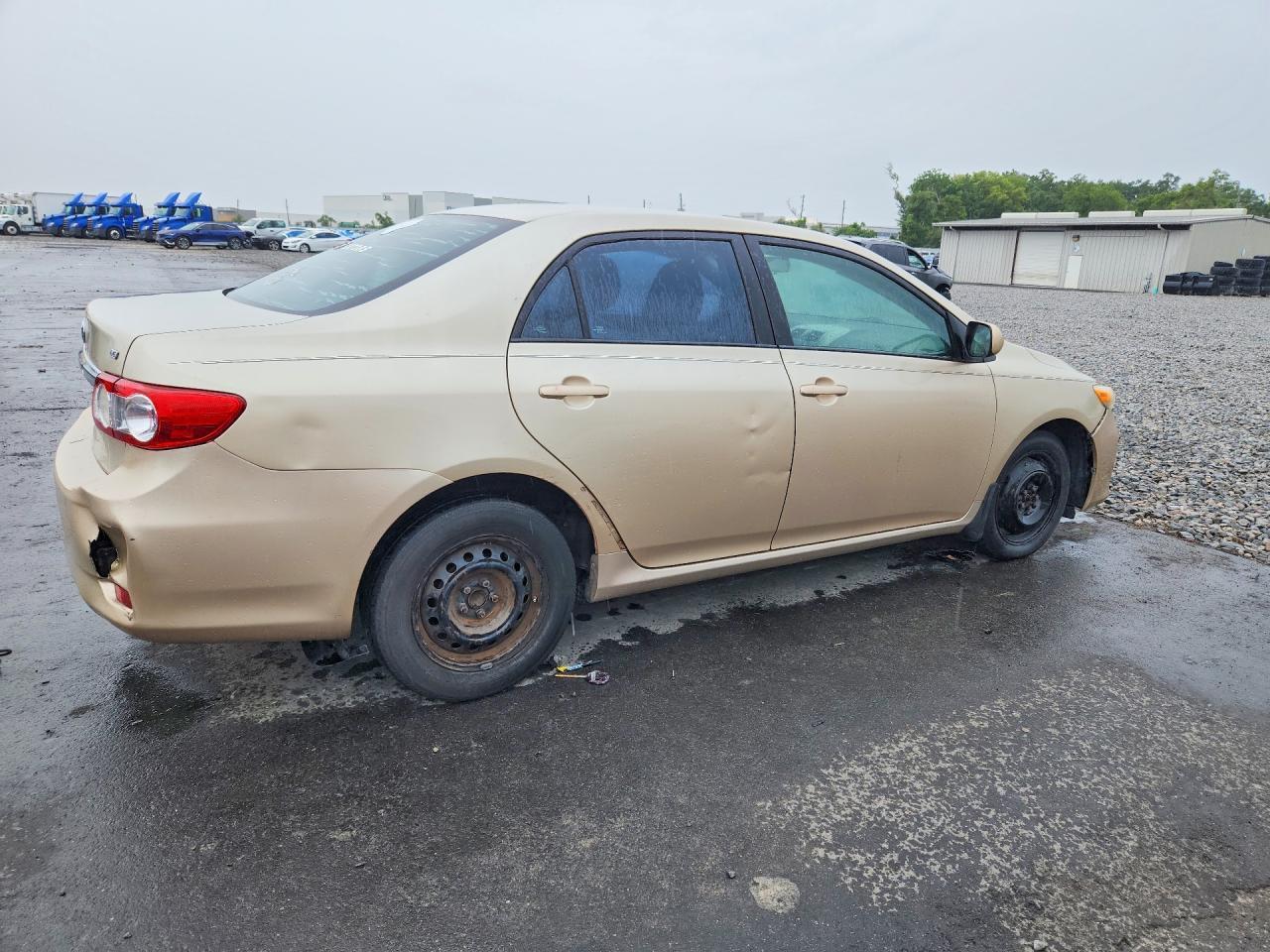 2011 Toyota Corolla Le - Фото 3