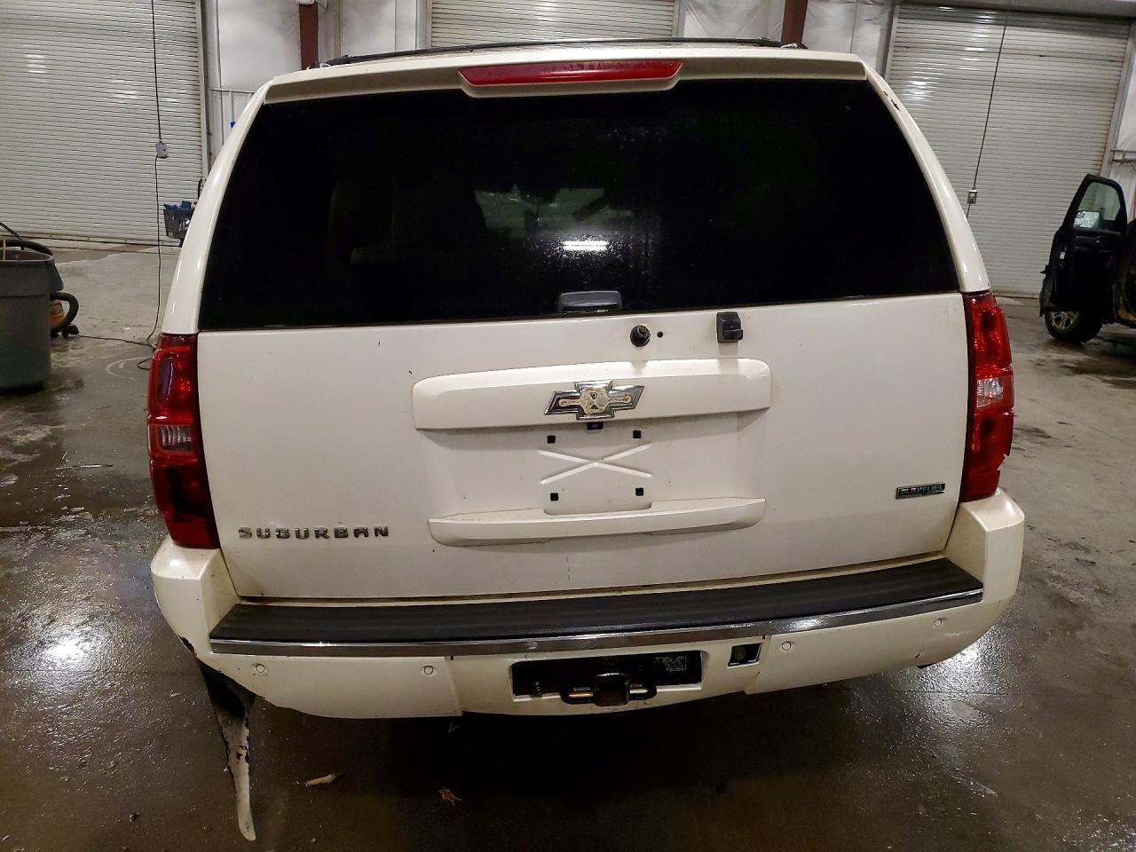 2011 Chevrolet Suburban K1500 Ltz - Фото 6