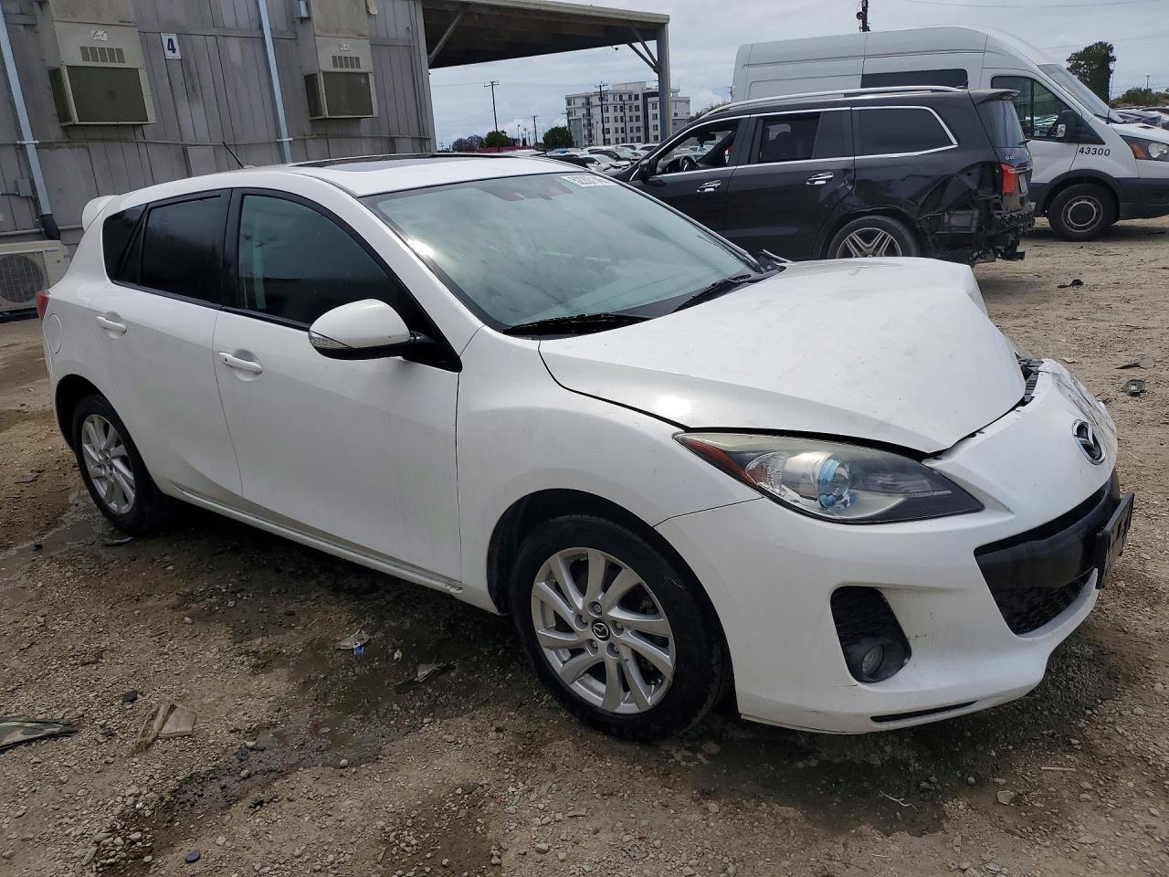 2013 Mazda 3 I - Image 4