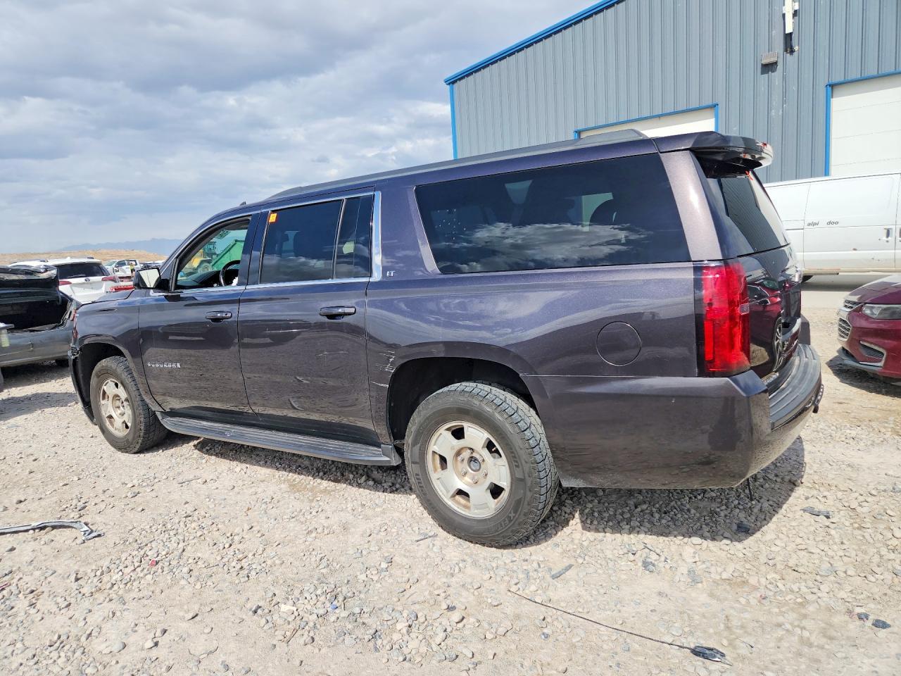 2017 Chevrolet Suburban K1500 Lt - Image 2