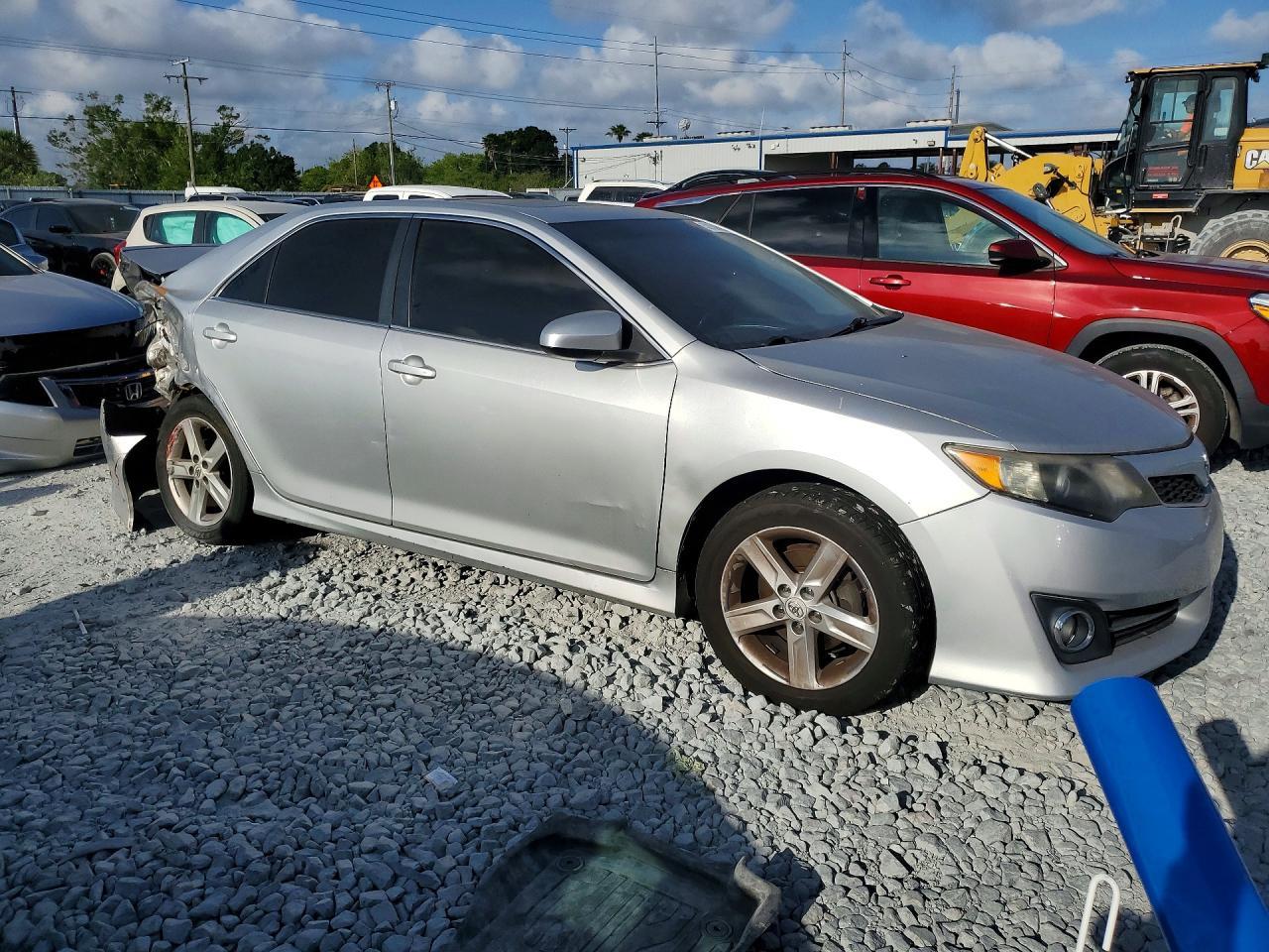 2012 Toyota Camry - Фото 4