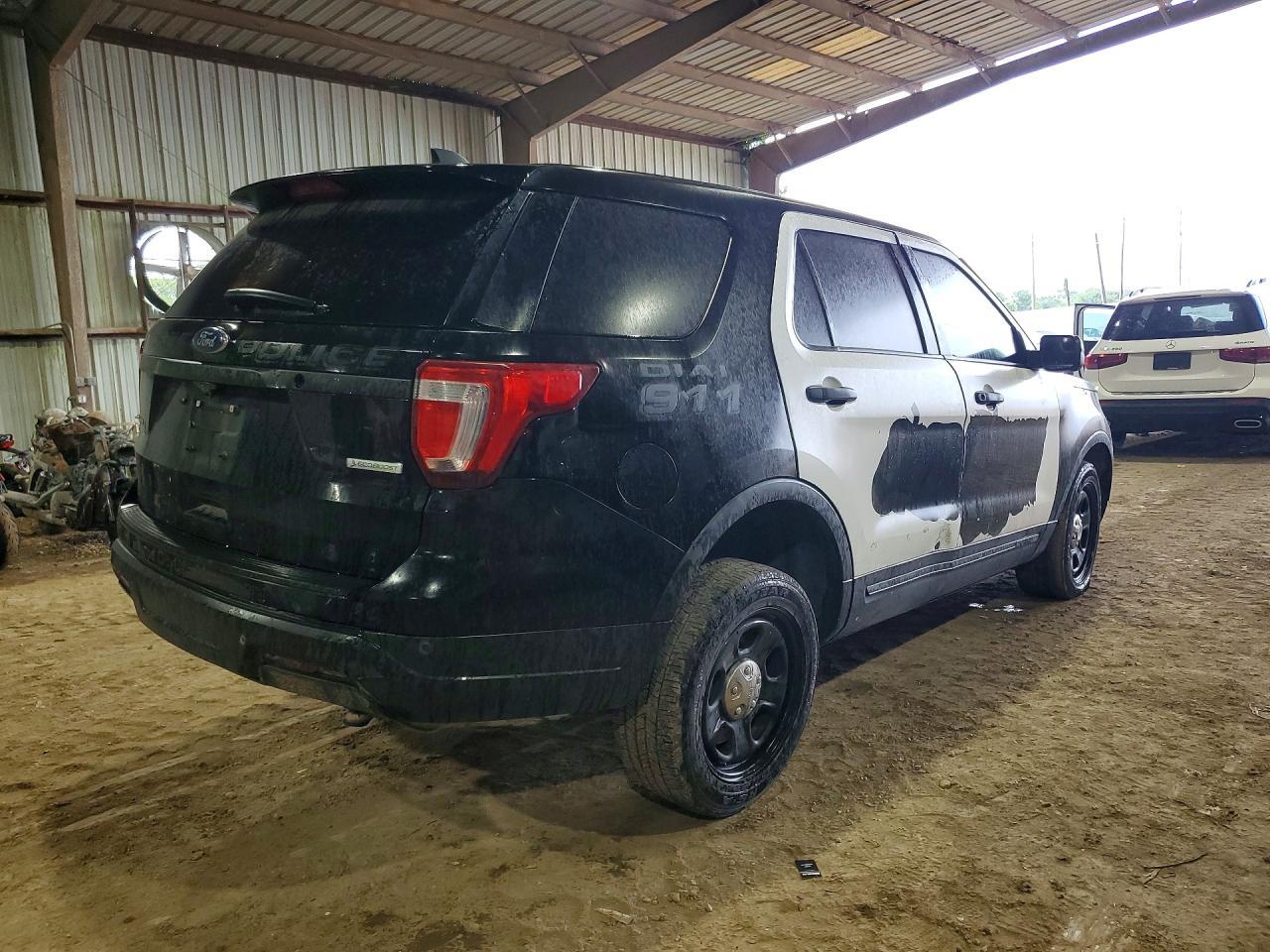 2019 Ford Explorer - Image 3
