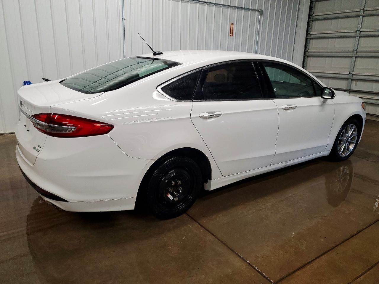 2017 Ford Fusion Se - Image 3