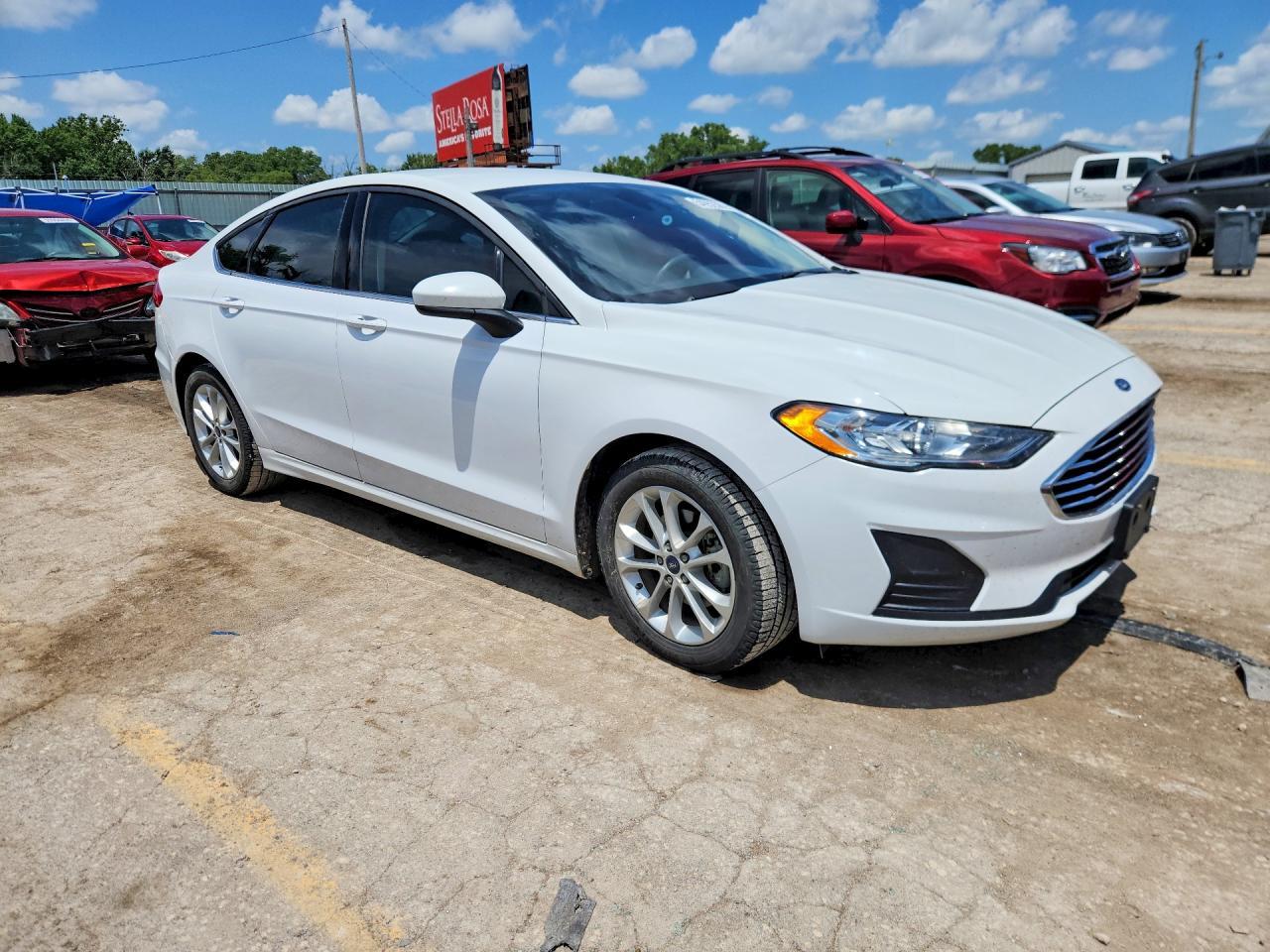 2020 Ford Fusion Se - Фото 4