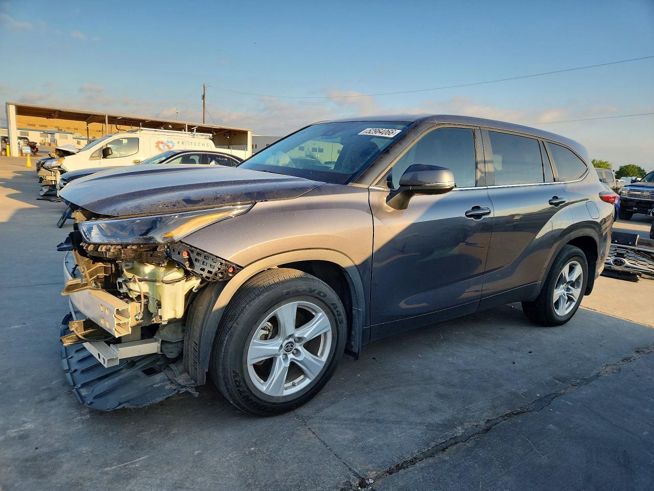 2023 Toyota Highlander Le