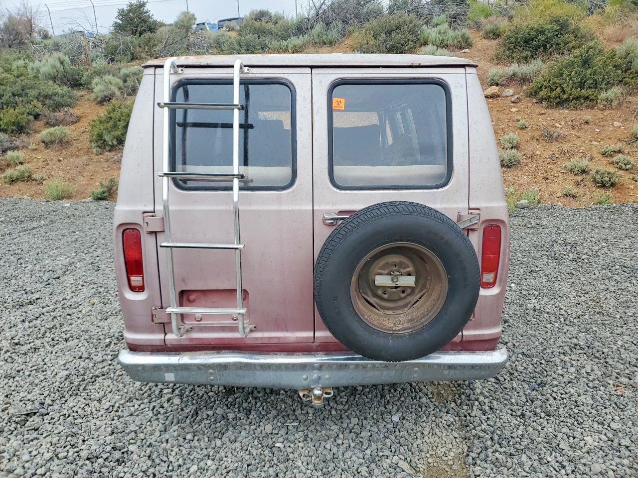 1984 Ford Econoline E150 Van - Фото 6