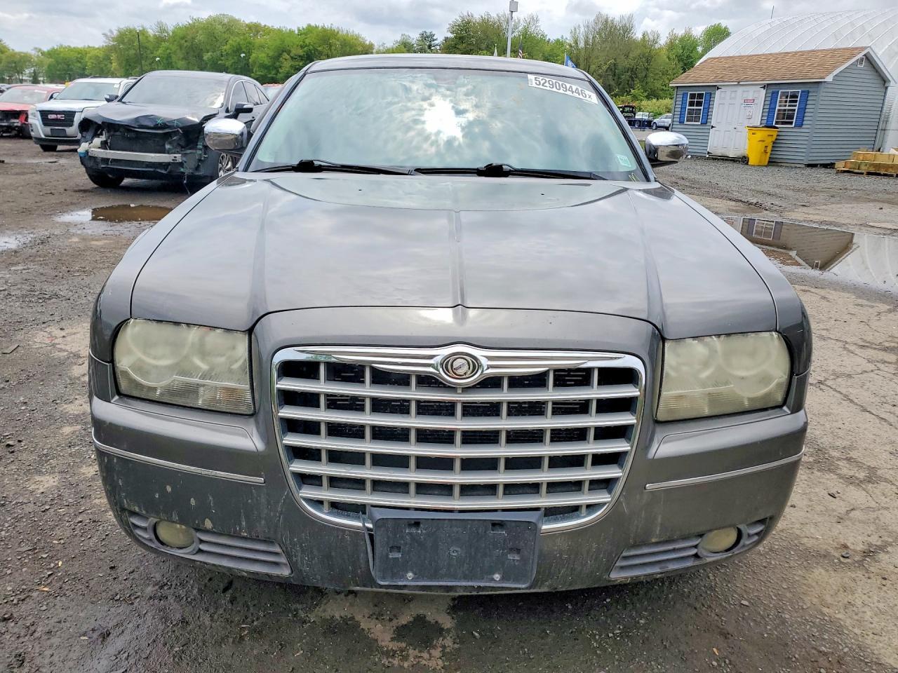 2010 Chrysler 300 Touring - Фото 5