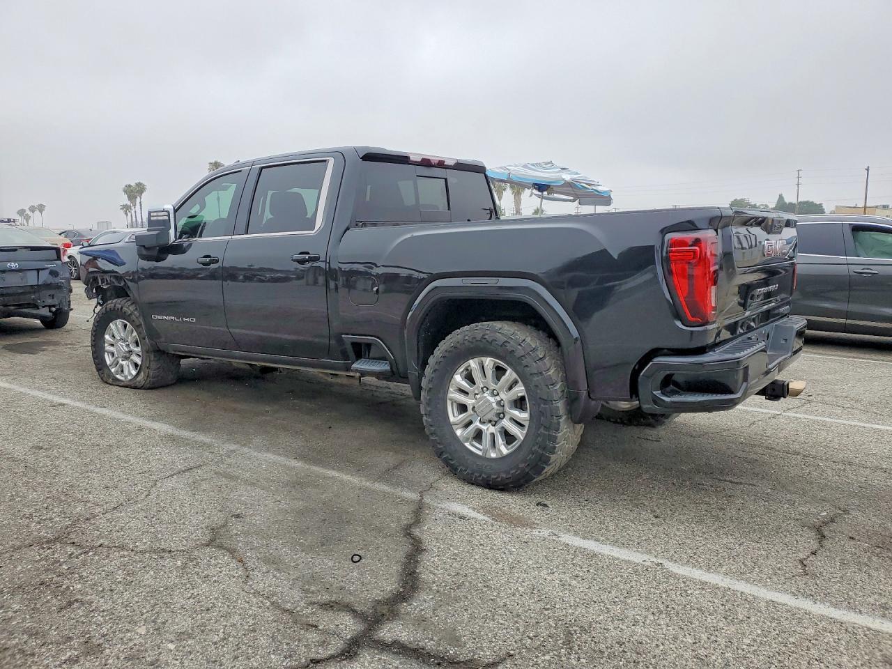2022 GMC Sierra K2500 Denali - Image 2