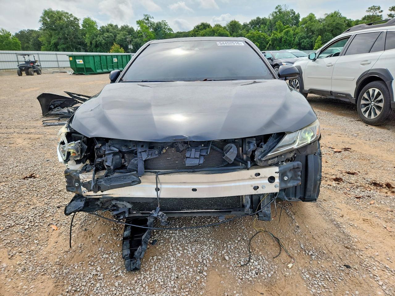 2019 Toyota Camry Se - Фото 5