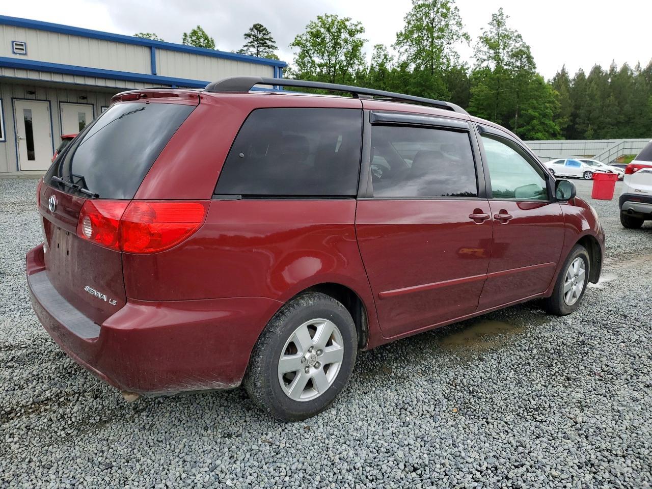 2008 Toyota Sienna Le 8-Passenger - Фото 3