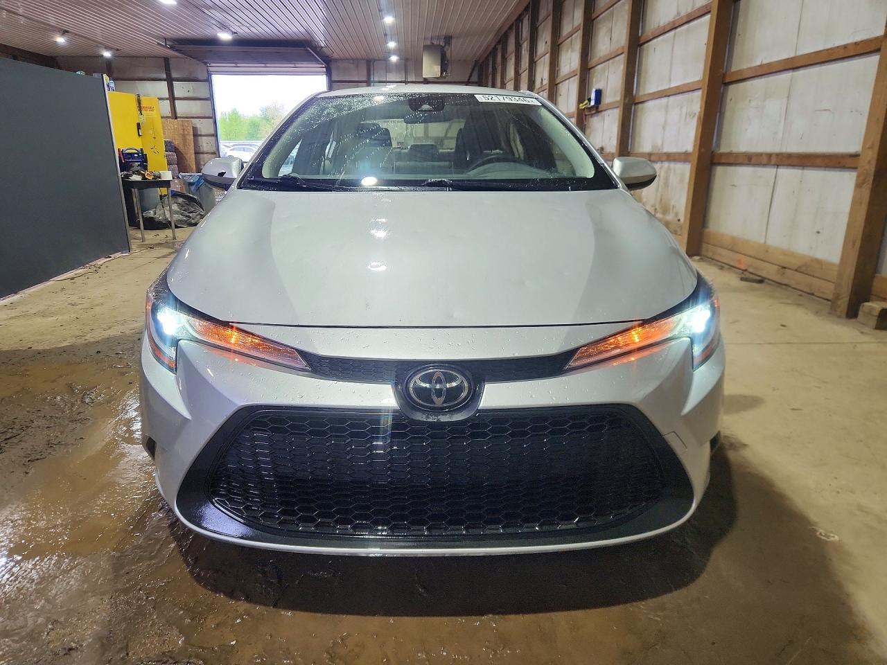 2020 Toyota Corolla Le - Image 5