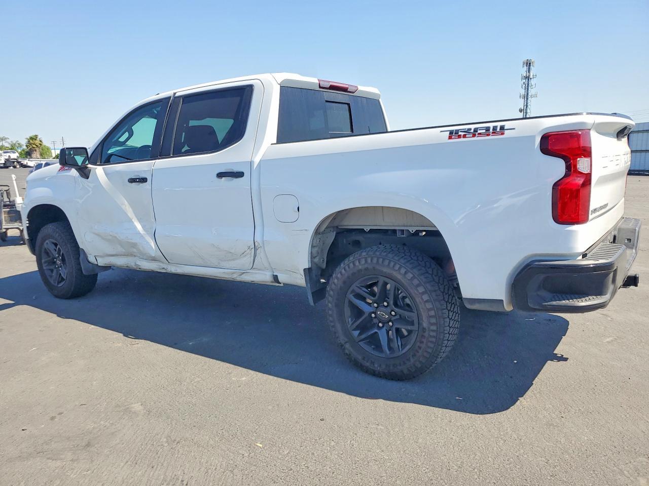 2023 Chevrolet Silverado K1500 Lt Trail Boss - Фото 2