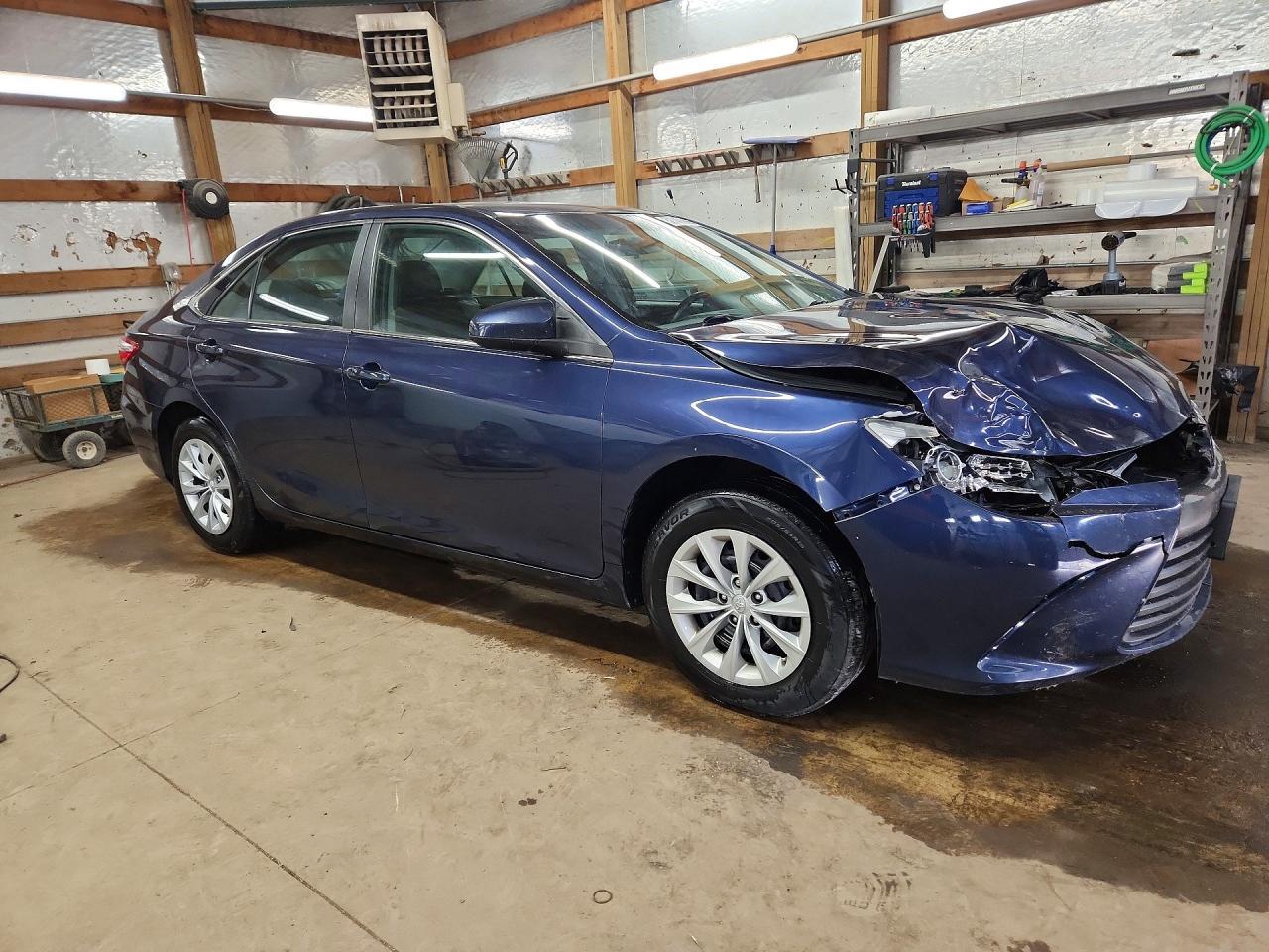 2016 Toyota Camry Le - Фото 4