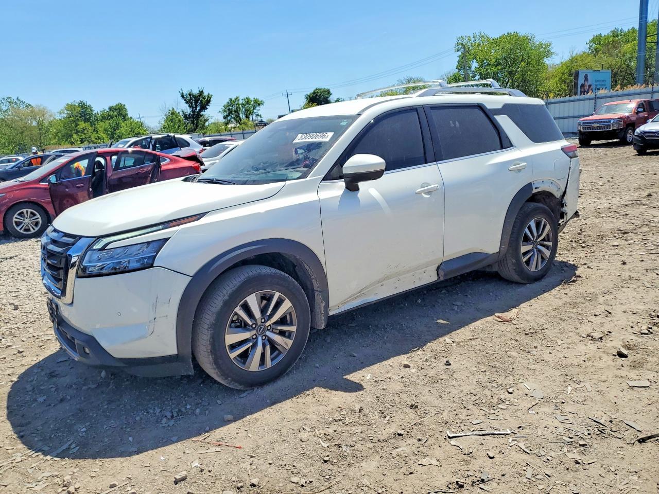 2022 Nissan Pathfinder Sl