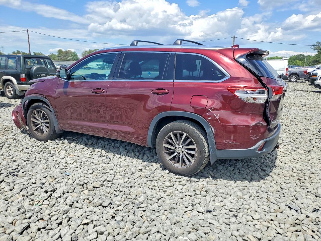 2017 Toyota Highlander Xle - Фото 2