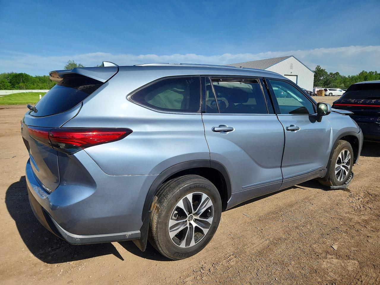2021 Toyota Highlander Xle - Фото 3