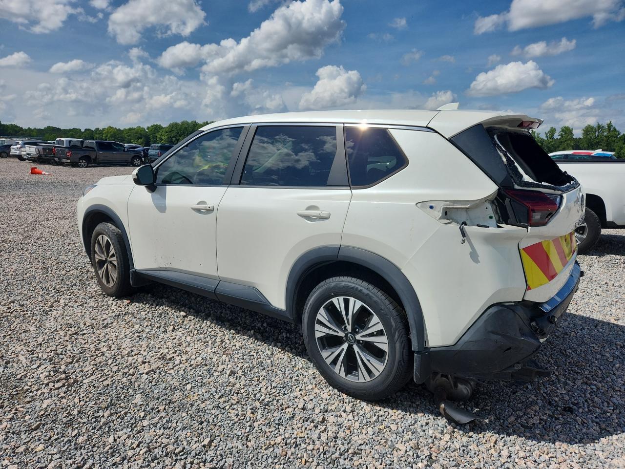 2023 Nissan Rogue Sv - Фото 2