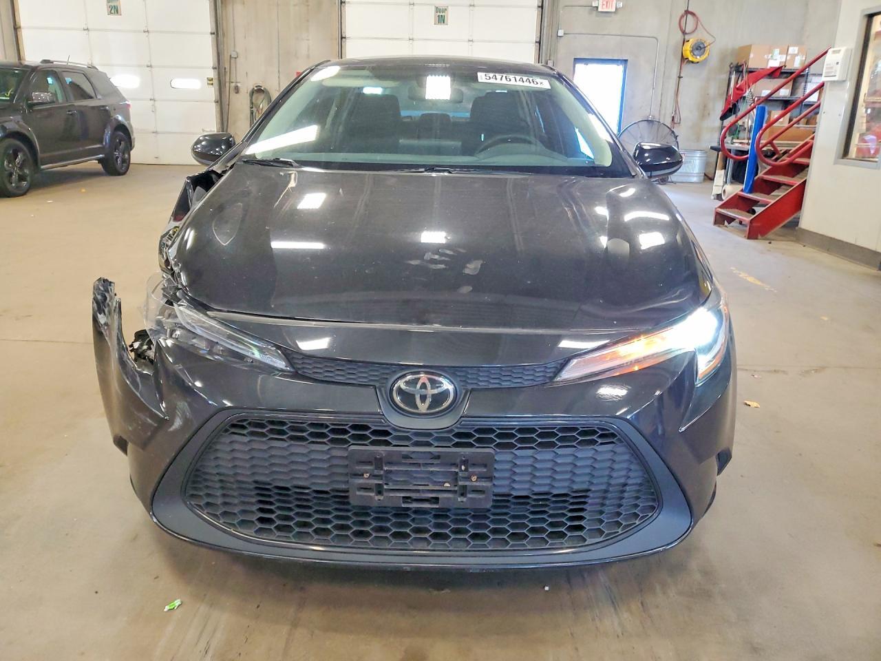 2022 Toyota Corolla Le - Image 5