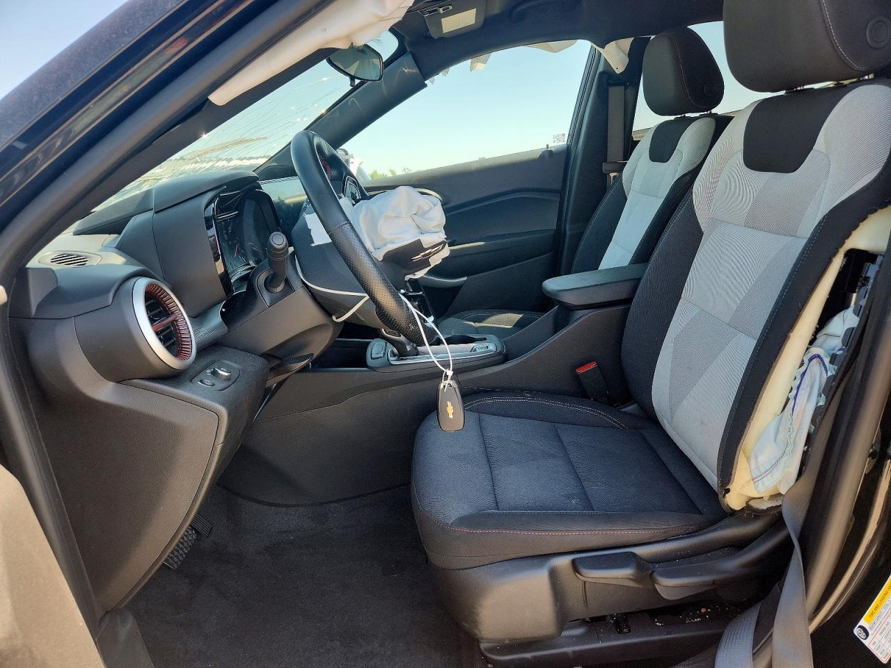 2025 Chevrolet Trax 1Rs - Image 7