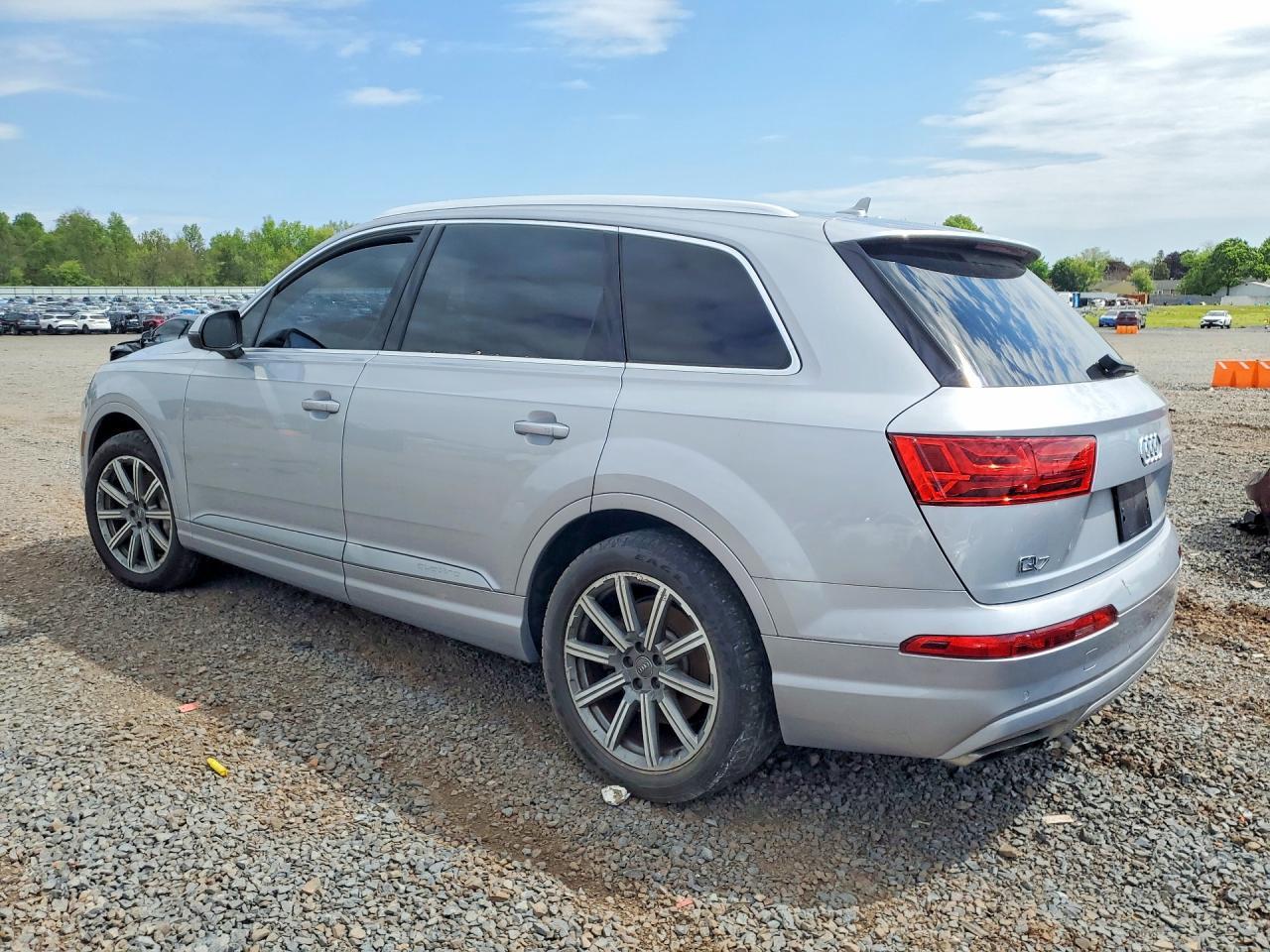 2017 Audi Q7 Premium Plus - Фото 2