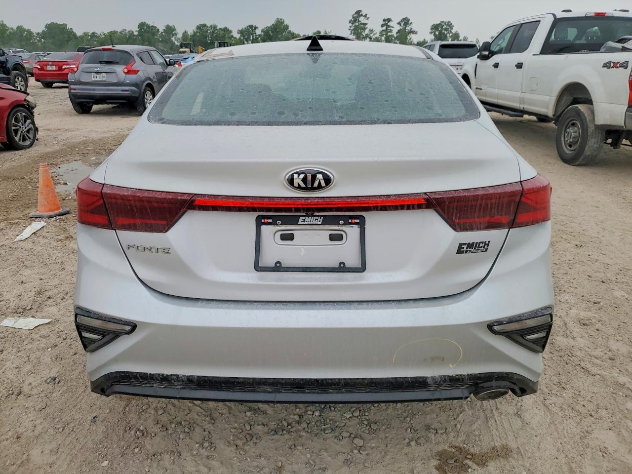 2019 Kia Forte Lxs - Image 6