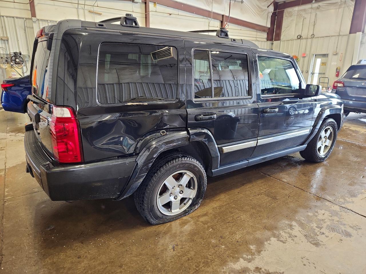 2010 Jeep Commander - Фото 3