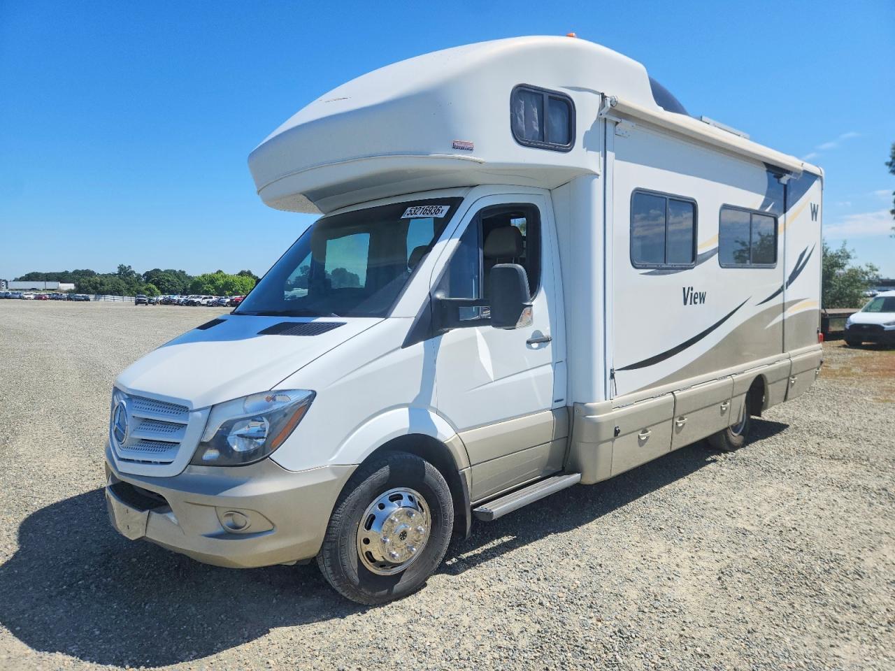 2015 Mercedes Recreational Vehicle (Rv) - Image 2