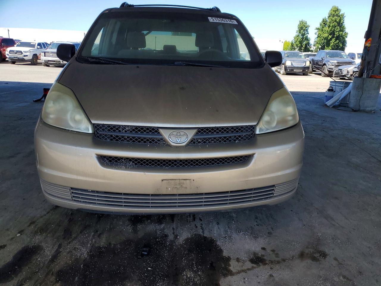 2004 Toyota Sienna Le 8 Passenger - Фото 5