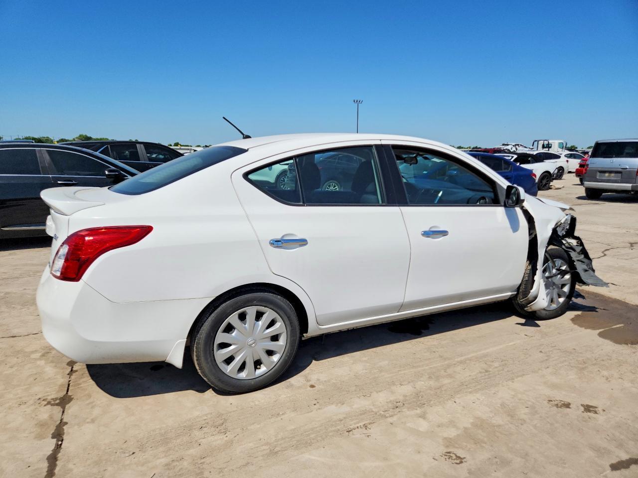 2014 Nissan Versa 1.6 Sv - Фото 3