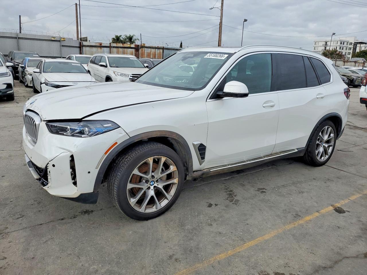 2025 BMW X5 xDrive40I
