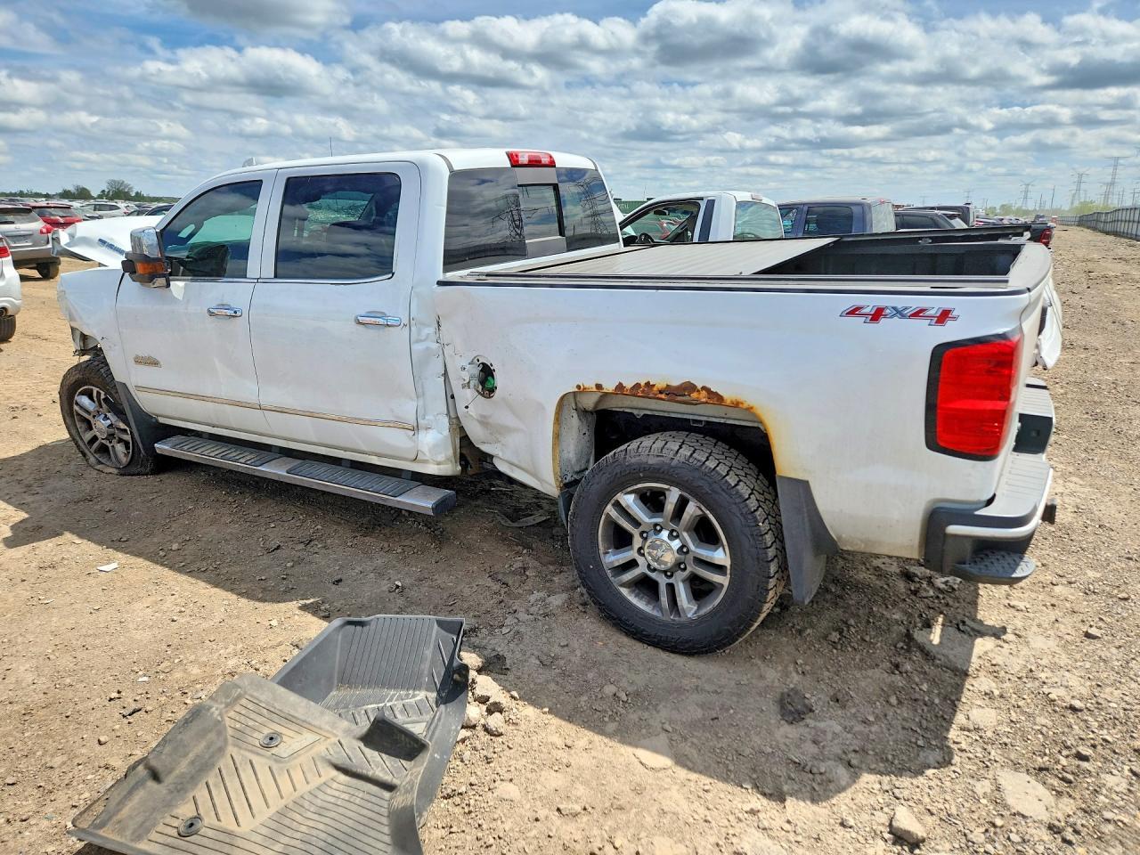 2016 Chevrolet Silverado K2500 High Country - Фото 2