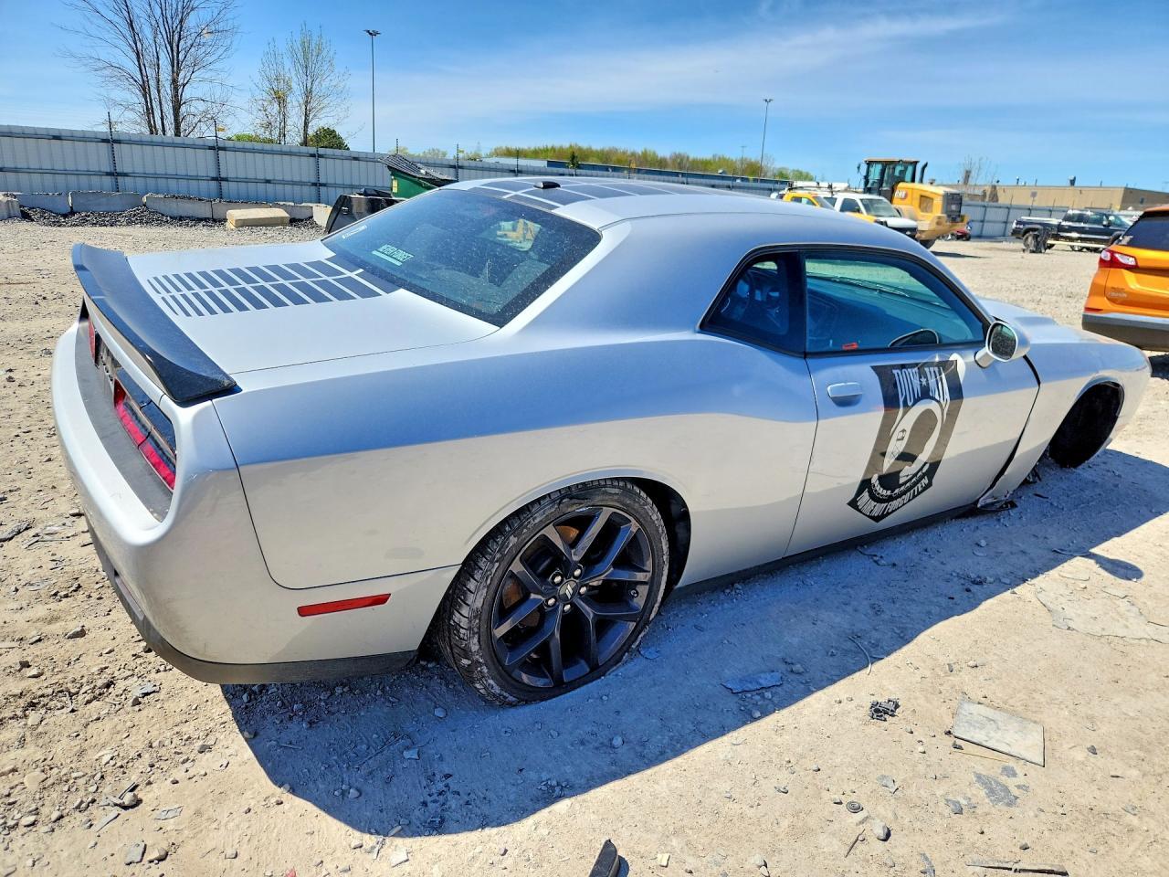 2022 Dodge Challenger Sxt - Image 3