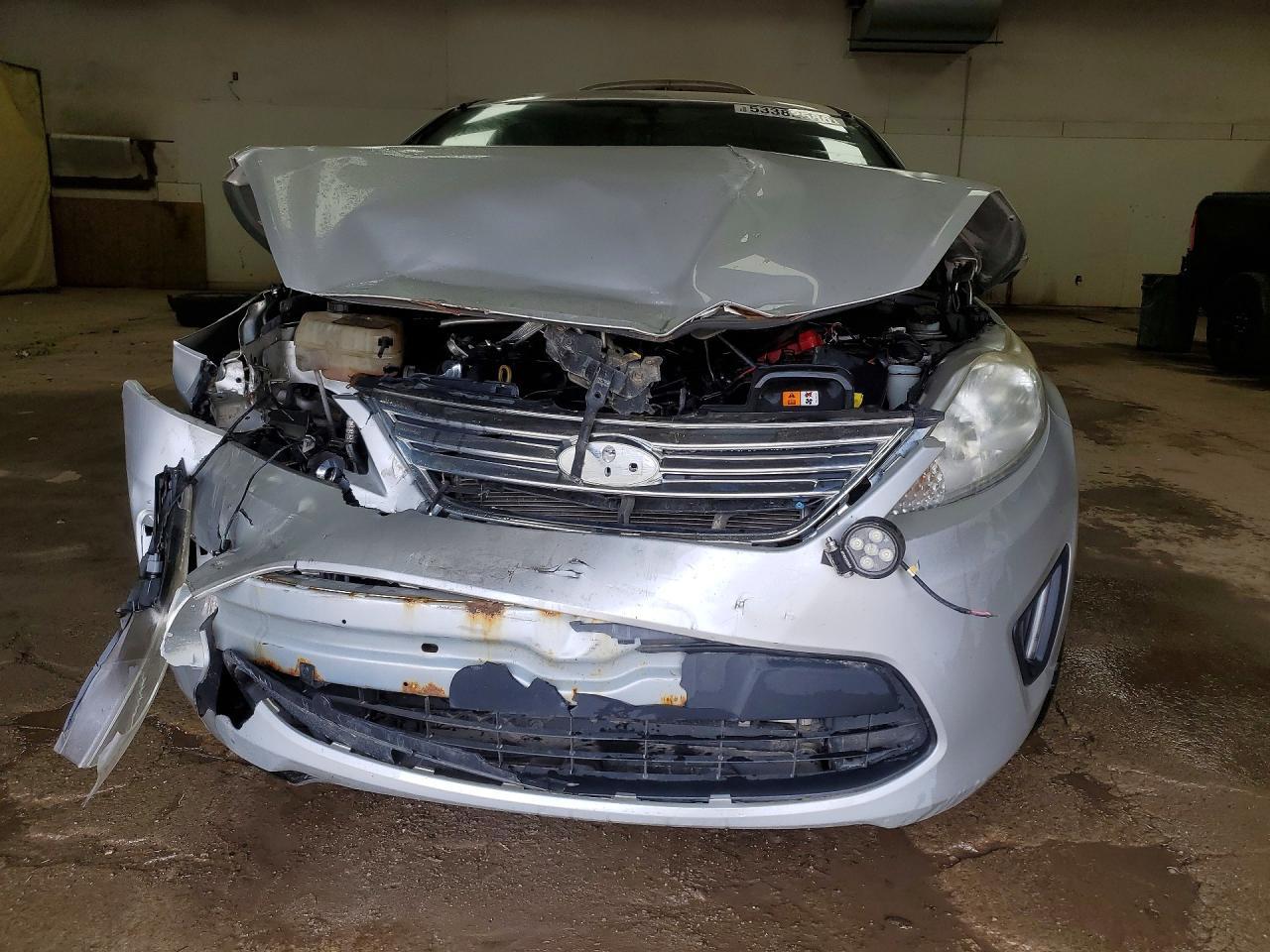 2013 Ford Fiesta Se - Фото 5