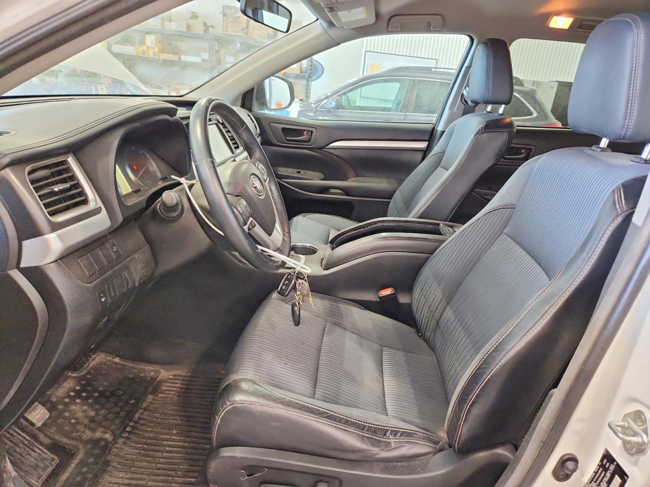 2016 Toyota Highlander Le Plus - Фото 7