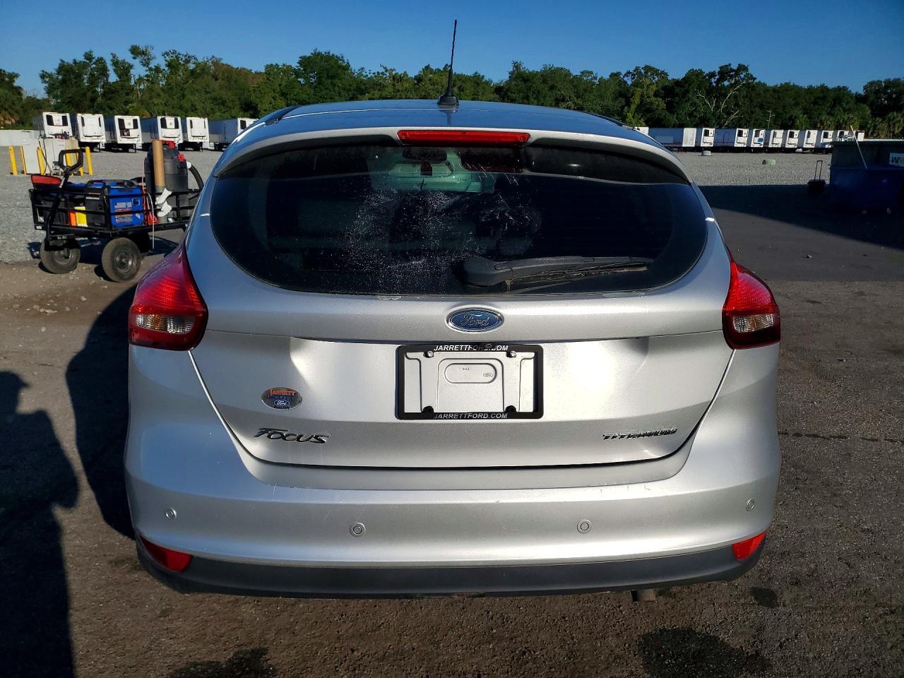2017 Ford Focus Titanium - Image 6