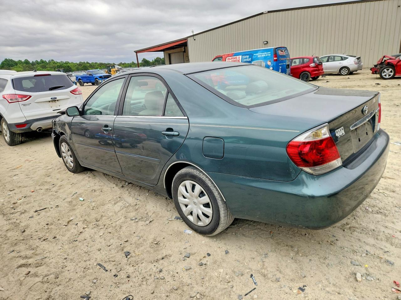 2005 Toyota Camry Le - Фото 2
