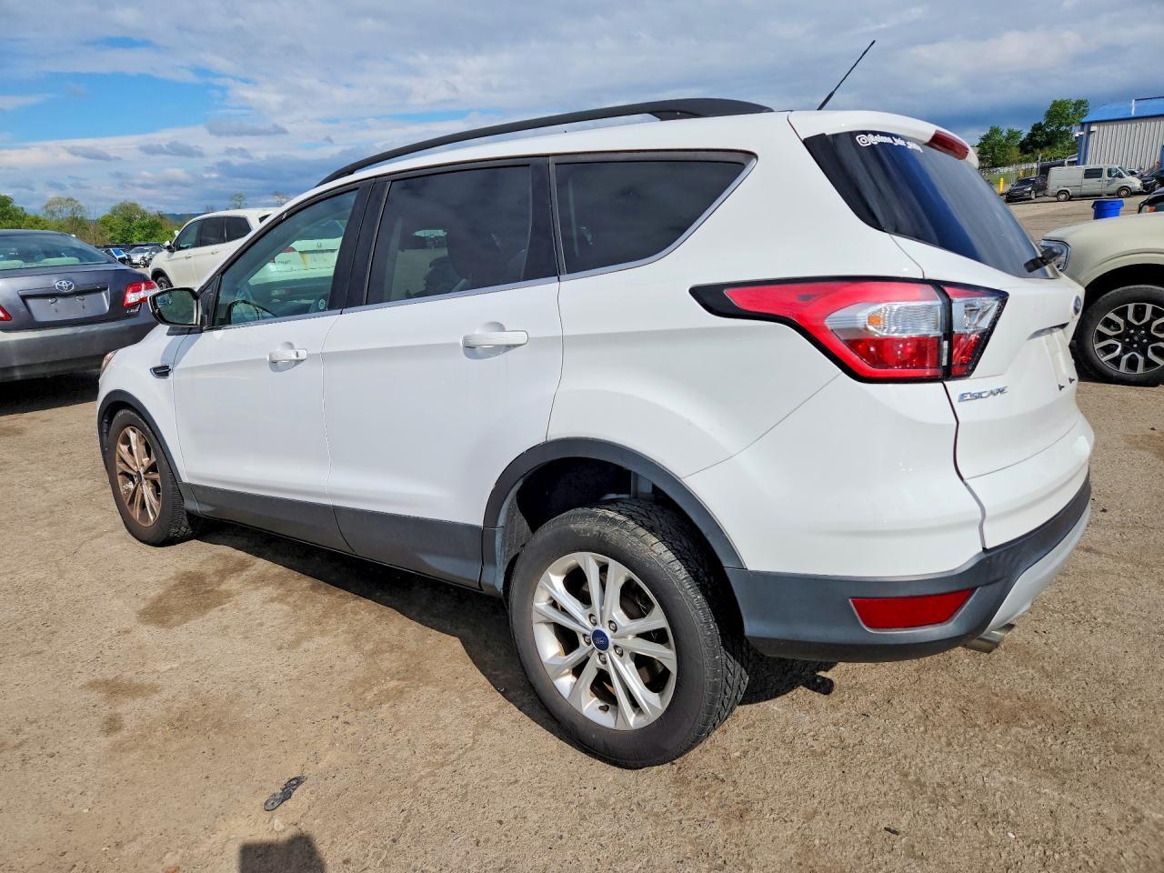 2018 Ford Escape - Фото 2