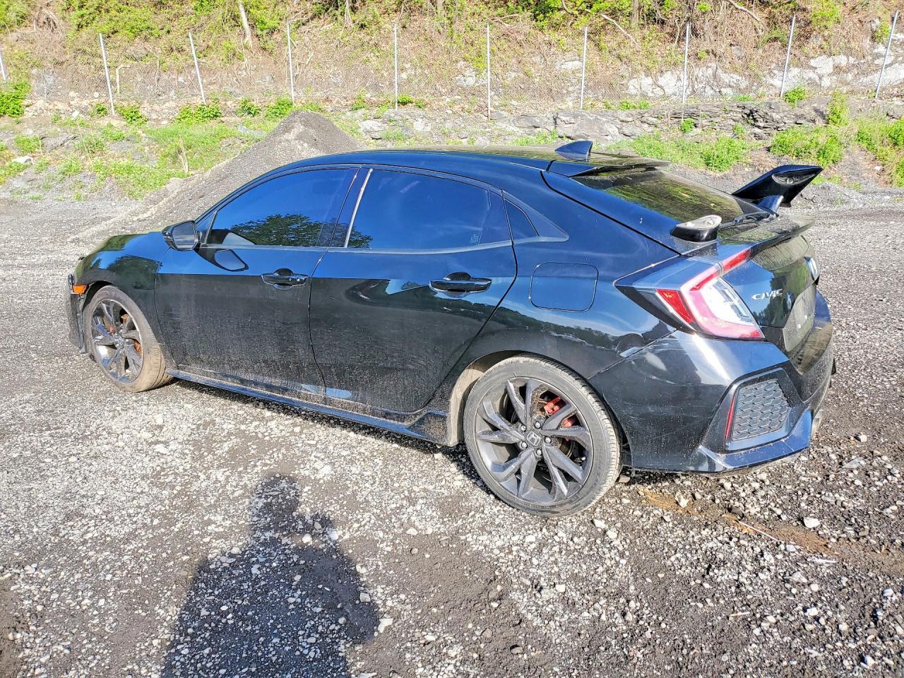2018 Honda Civic Sport Touring - Фото 2