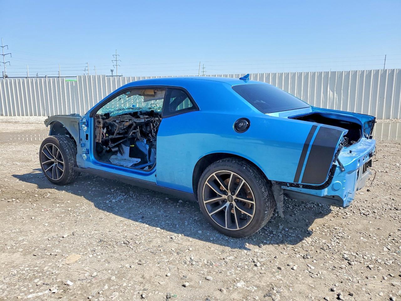 2015 Dodge Challenger R - Фото 2