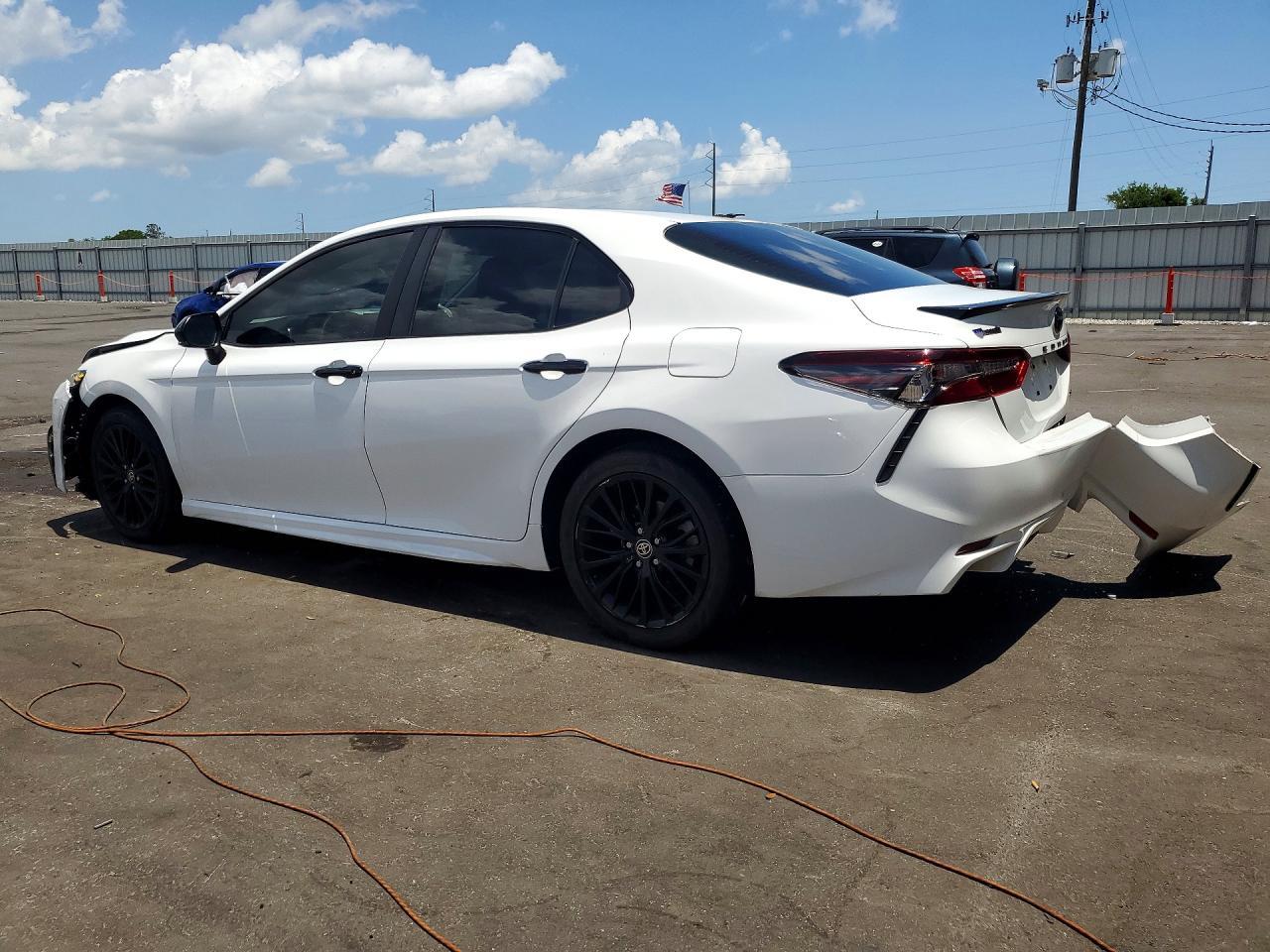 2021 Toyota Camry Se Nightshade - Фото 2