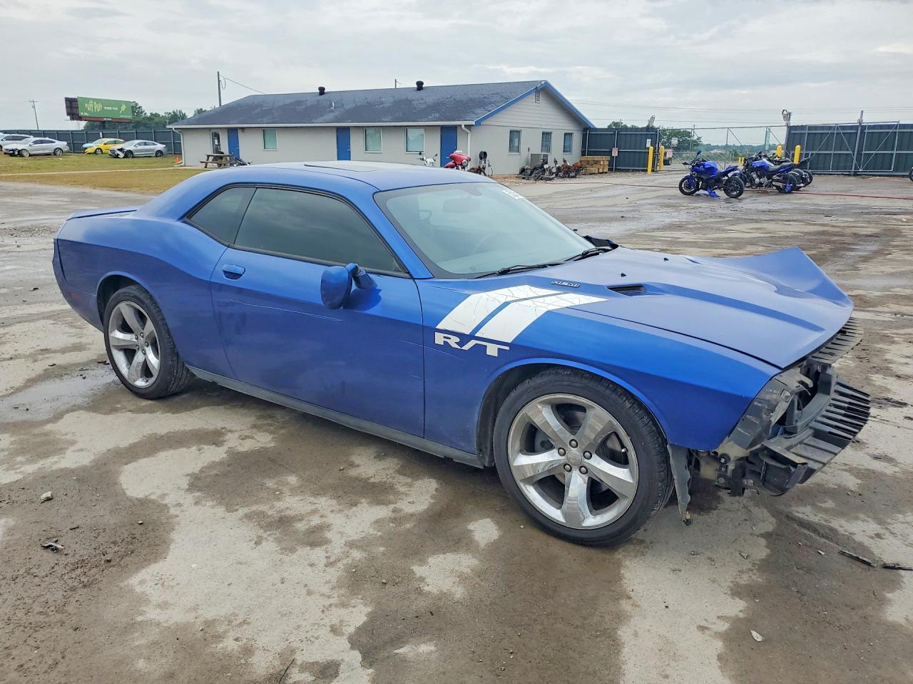 2012 Dodge Challenger R - Image 4