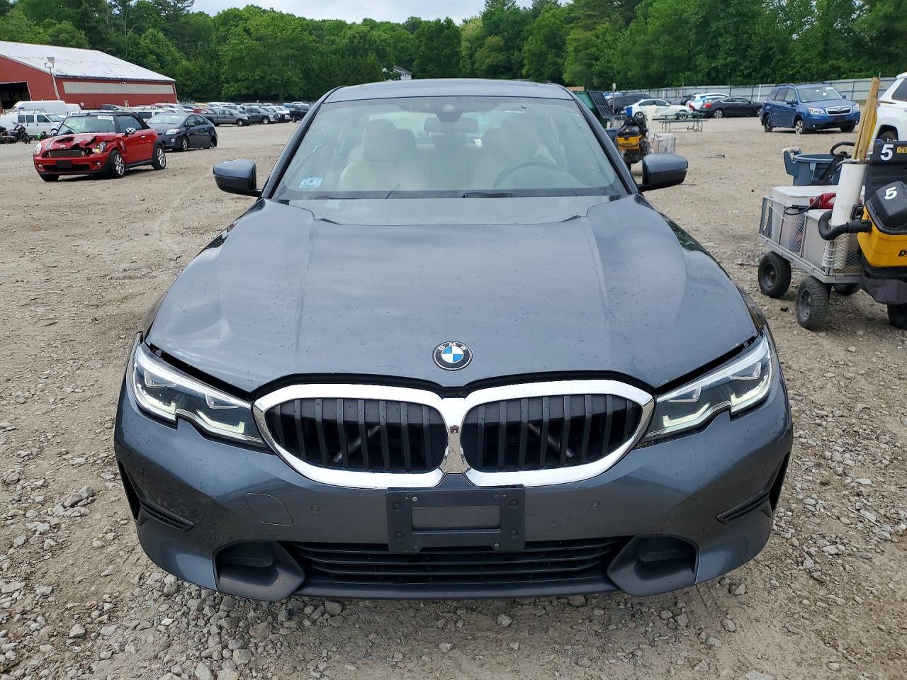 2020 BMW 330Xi - Image 5