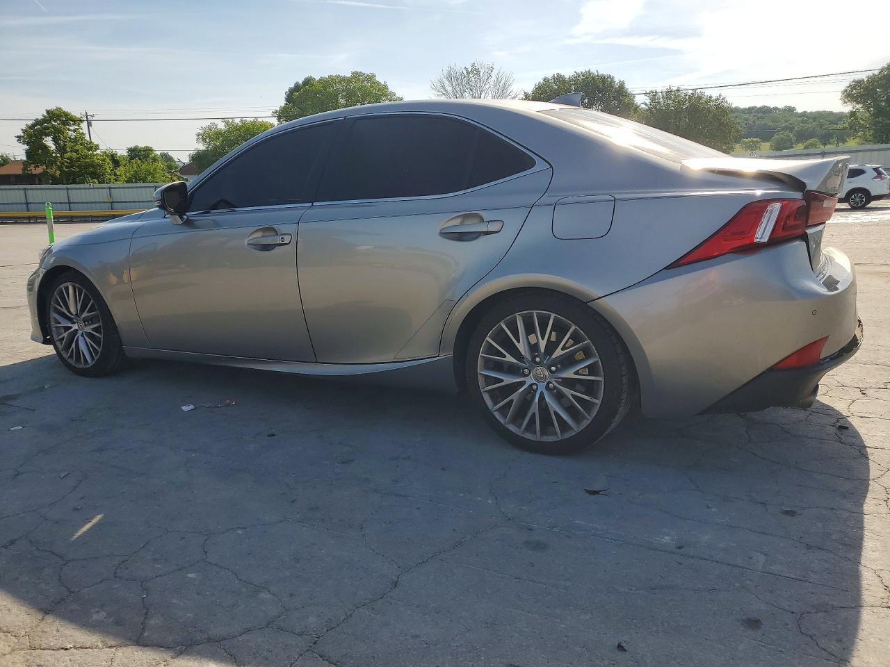 2016 Lexus Is 200T - Фото 2