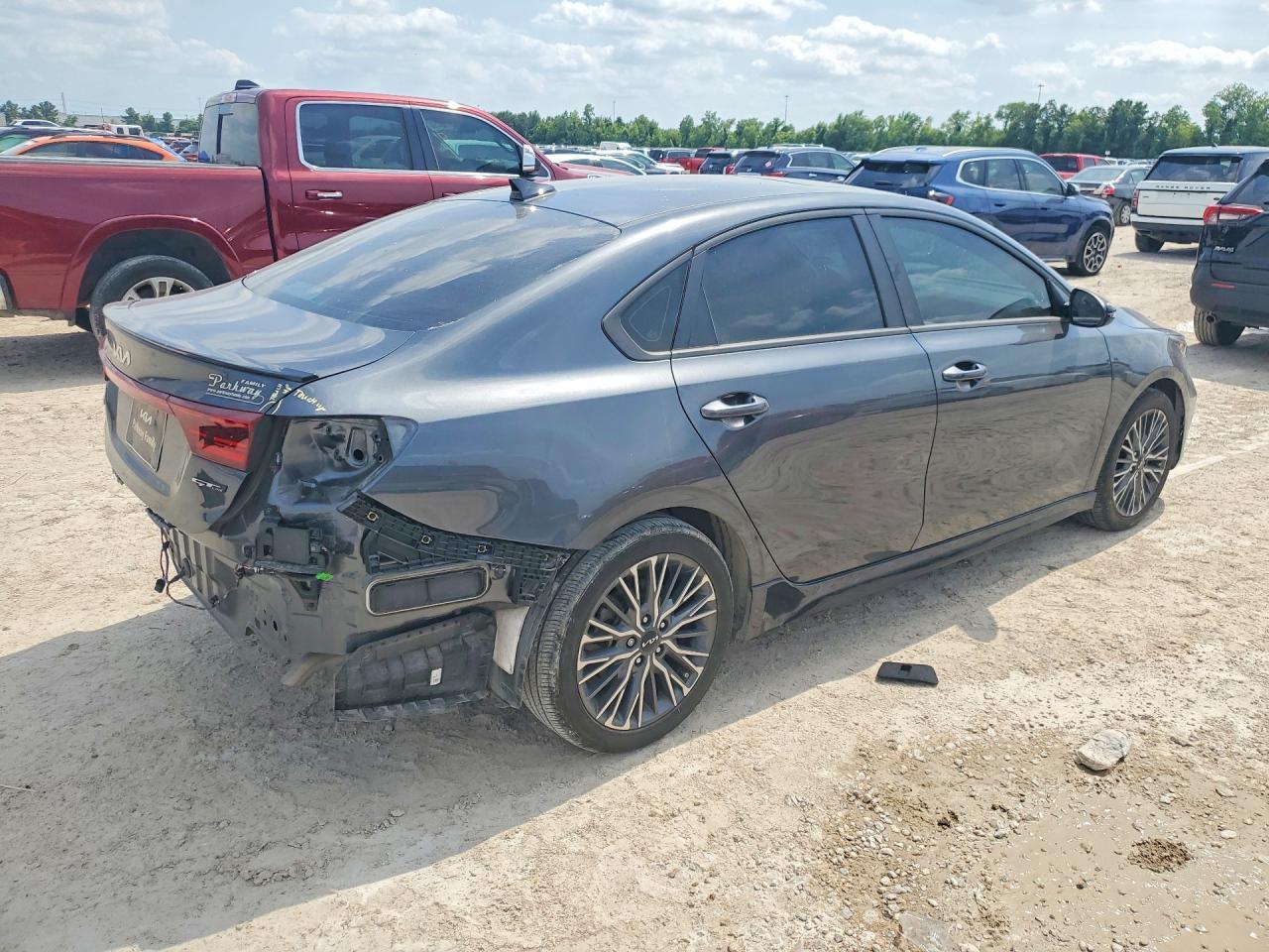 2024 Kia Forte Gt Line - Фото 3