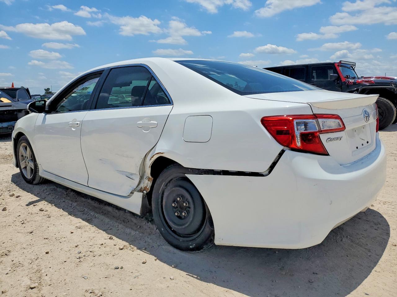 2013 Toyota Camry Se - Фото 2