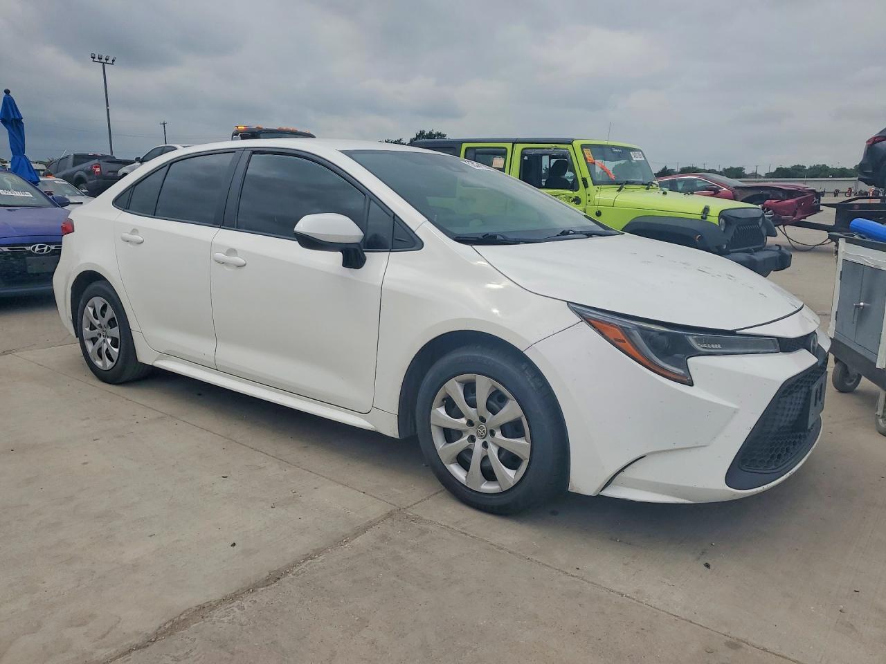 2020 Toyota Corolla Le - Image 4