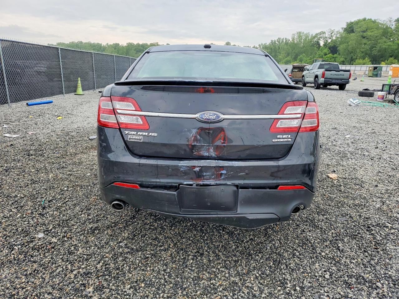 2015 Ford Taurus Sel - Фото 6