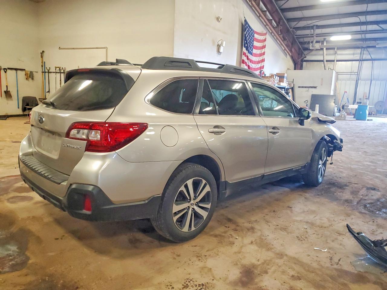 2018 Subaru Outback 2.5I Limited - Image 3